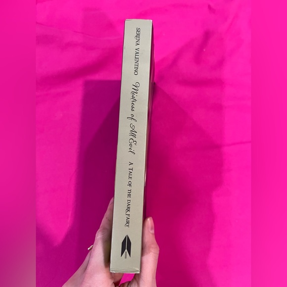 Disney book - Picture 2 of 3